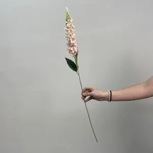 Fleur artificielle tige unique arrangement floral rose pour la déco de mariage maison.