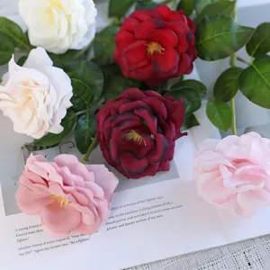 Mazzo di fiori di rose artificiali per decorazione domestica matrimonio composizione floreale