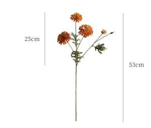 Künstlicher Chrysanthemen Blütenzweig Detailansicht, dekoratives florales Landhaus Zubehör.