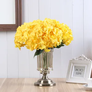 Ortensia gialla artificiale bouquet 5 teste fiori di seta per decorazione festa matrimonio.