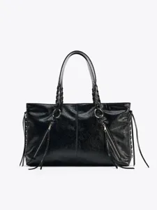 Schwarze Vintage Leder Henkeltasche mit geflochtenen Griffen und diagonalen Frontreißverschlüssen.