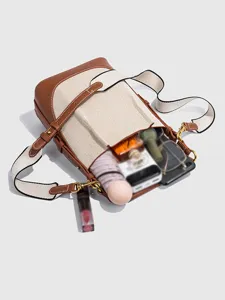 Detailansicht des geräumigen Canvas EimerTasche Innenraums für tägliche Aufbewahrung.