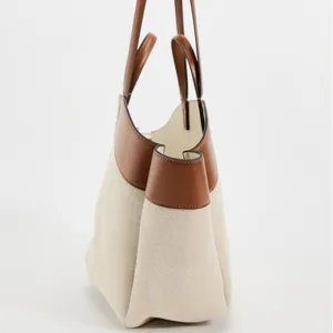Grande borsa shopper in tela con finiture in pelle marrone, elegante borsa a spalla per lavoro.