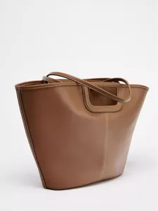 Elegante braune Leder-Tasche mit Griffen, minimalistisches Design mit großem Stauraum.
