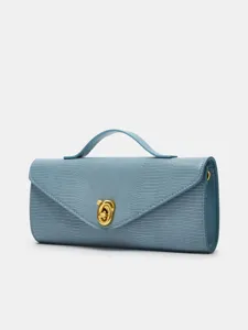 Lichtblauwe avondtas met steentextuur, stijlvolle vintage baguette tas voor dames.