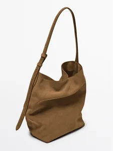 Borsa a secchiello in camoscio rétro da donna, borsa a tracolla marrone minimalista.