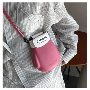 Leuke mini schoudertas in bokshandschoen vorm voor dames, stijlvolle telefoon tas en handtas.