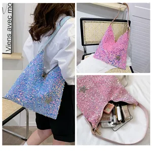 Fashion sequin shoulder bag for women, stylish sparkling underarm tote bag for daily wear.