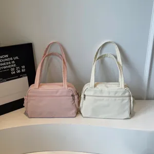 Sac cabas décontracté en nylon minimaliste, sac à main quotidien en rose et blanc.