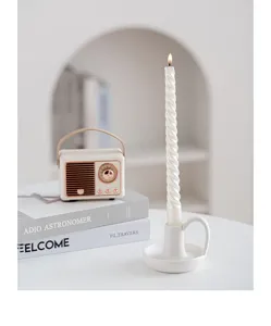 Bougeoir en céramique blanche minimaliste nordique avec poignée pour la décoration intérieure.