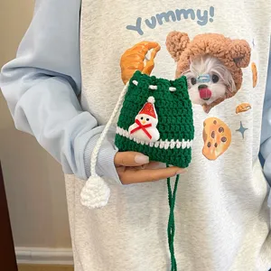 Christmas green crochet crossbody bag for kids, cute snowman design cute winter shoulder bag.