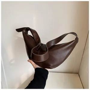 Sac bandoulière demi-lune marron en cuir PU pour femme, sac croissant tendance automne hiver.