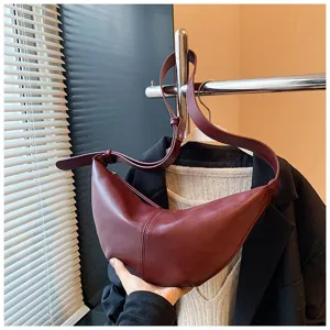 Sac croissant sous les bras en cuir PU bordeaux, sac bandoulière rétro pour femmes.