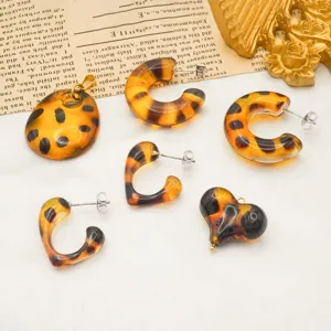 Vintage Leopard Print Resin Pendant Necklace Accessories Gold Color Geometric Jewelry DIY Gift