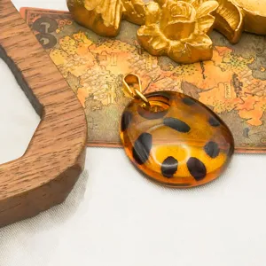 Vintage resin leopard print pendant charm stylish Maillard necklace accessory for women DIY
