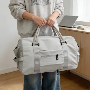 Grande borsa da viaggio impermeabile in nylon da donna, borsone sportivo per palestra.