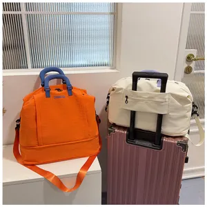 Grande borsa da viaggio capiente, borsone sportivo con separazione bagnato e fascia valigia.