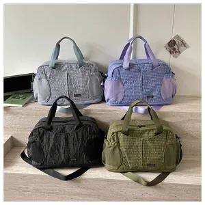 Grand sac de voyage sport pour femme et homme, sac de fitness léger et pratique pour voyage.