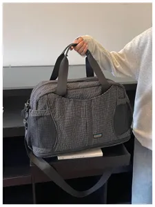 Grand sac de voyage à carreaux, sac de sport décontracté et léger pour fitness et plein air.