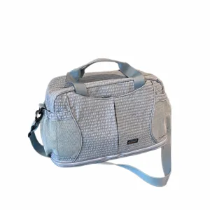 Grand sac de voyage fourre-tout léger de sport fitness avec poches en filet et sangle.