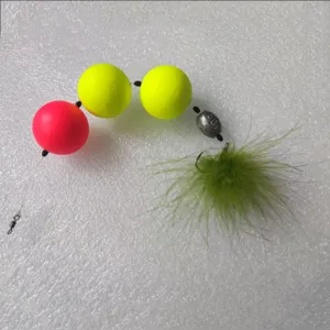 Set de cebos de pesca con bolas flotantes de colores, plomo y anzuelo de mosca biónico.