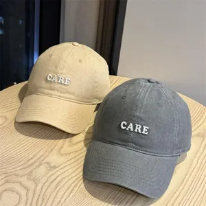 Casual embroidered baseball cap for women, vintage cotton dad hat, stylish sun hat.