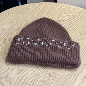 Berretto in maglia con strass da donna, cappello invernale caldo e spesso con cristalli brillanti.