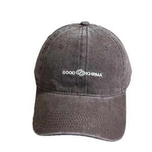 Korean style vintage washed baseball cap for men and women, casual outdoor sun protection hat.