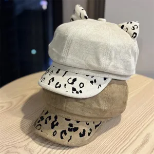 Retro Damen Wildleder Bakerboy Mütze Katzenohr Leo Print Baskenmütze Winter Hut Neu