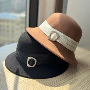 French Vintage Audrey Hepburn Style Cloche Hat For Women Elegant Polyester Felt Bucket Hat With Rhinestone Buckle Ribbon Decor Warm Winter Hat