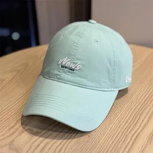 Light green casual baseball cap for men and women, soft top outdoor sun protection dad hat.