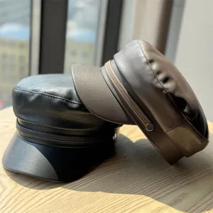 Vintage PU Leder Marine Kappe für Damen, stylischer Bakerboy Hut und Retro Militär Mütze.