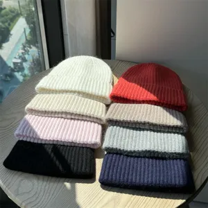 Berretto in maglia caldo invernale spessa lana morbido casual multicolore dettaglio vista