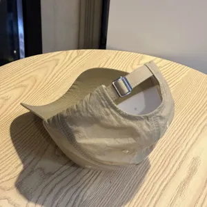 Gorra de béisbol deportiva ligera de secado rápido para correr al aire libre.