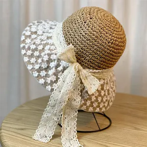 Dames zomer strohoed zonnehhoed met zoete witte kantstrik, elegante brede rand strandhoed.