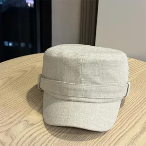 Retro beigefarbene Flachkappe für Damen, Vintage Baumwolle Leinen Schirmmütze mit Nieten.