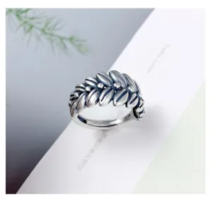 Detailed view of retro adjustable silver wheat leaf ring showcasing exquisite vintage design details.