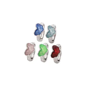 Colorful epoxy resin heart ring with trendy textured metal band for sweet fashion styles.