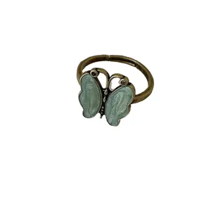Antiker verstellbarer Schmetterlingsring Damen, grüner Emaille Retro offener Fingerring Schmuck.