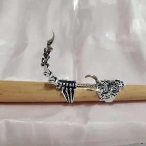 Gotische punk draak skeleton gewricht ring, vintage zilver kleur strass sieraden.
