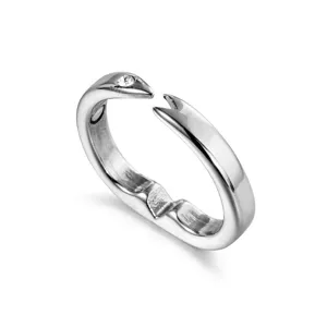 Silver magnetic health ring detail close-up showcasing open adjustable design and shiny stone.