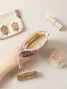 Petite trousse de maquillage zippée en coton à fleurs vintage, pochette portable femme.