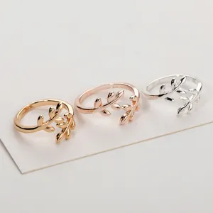 Anello a Foglia Regolabile da Donna Minimalista in Lega Cavo Foglia di Alloro Anello Aperto Gioielli di Moda Regalo Oro Argento