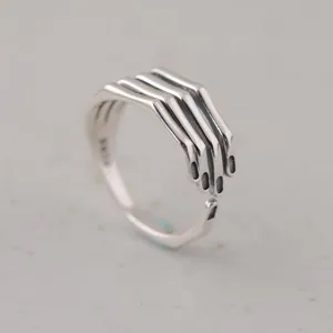 Vintage silver hand hug ring open adjustable retro finger jewelry for women daily wear