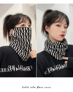 Women winter warm knit neck gaiter face cover windproof black white geometric pattern scarf