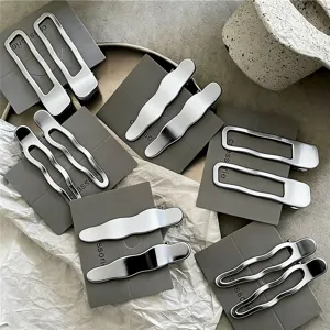 Pince à Cheveux en Métal Minimaliste Géométrique Creux Vague Frange Latérale Épingle à Cheveux pour Femmes Accessoires de Coiffure