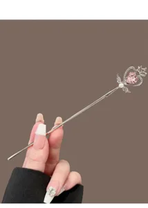 Carino bastoncino per capelli con bacchetta magica, fermaglio ali d'angelo cristallo rosa stile.