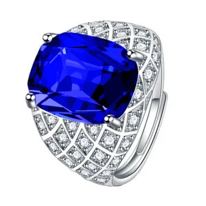 Anello uomo grande taglio cuscino zaffiro blu zircone pavé largo aperto vista principale