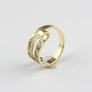 Gold metal crochet tension ring yarn guide adjustable knitting ring craft tool finger jewelry