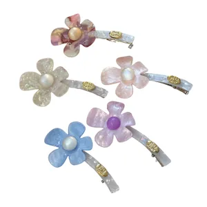 Koreanische bunte Blumen Haarklammern Set, süße Harz Seitenklammern für Damen Haar.